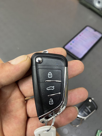 AY Oto Çilingir Ve Anahtarcı