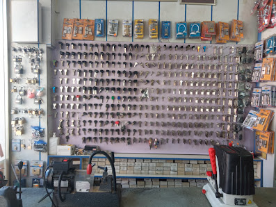 Demirel Ticaret (Anahtarcı)